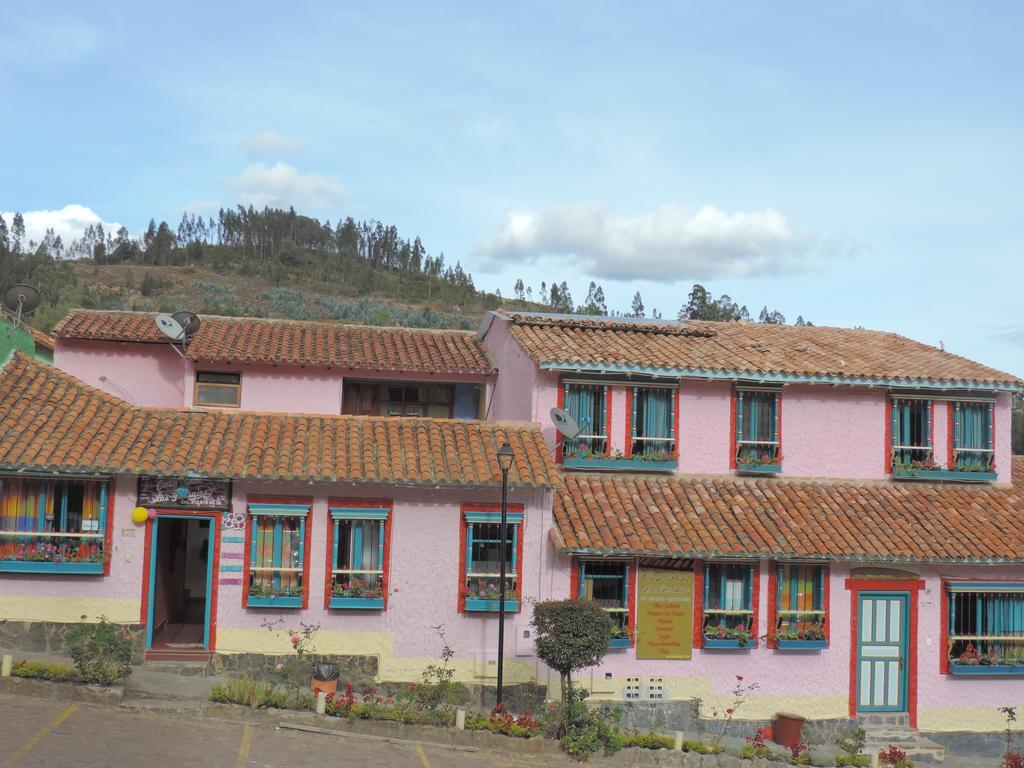 Hotel Los Geranios Duitama Eksteriør billede