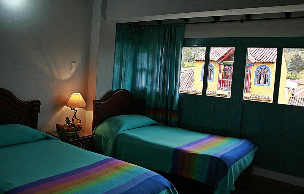 Hotel Los Geranios Duitama Eksteriør billede