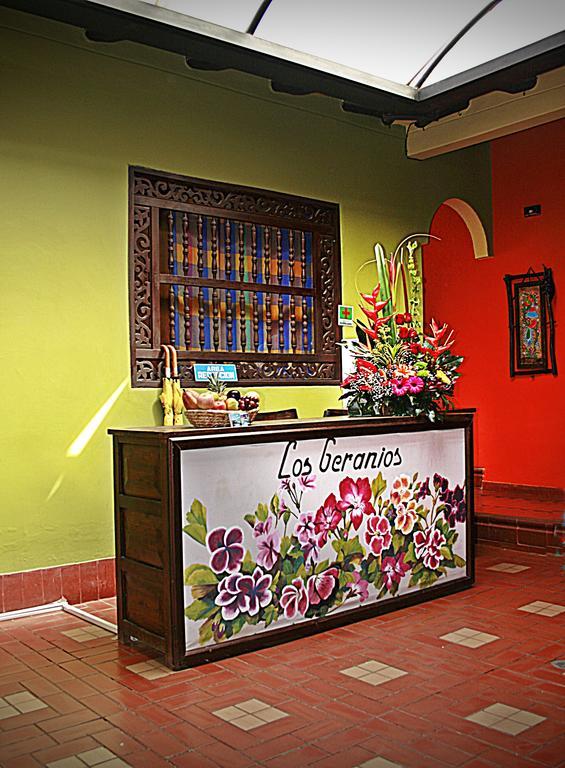 Hotel Los Geranios Duitama Eksteriør billede