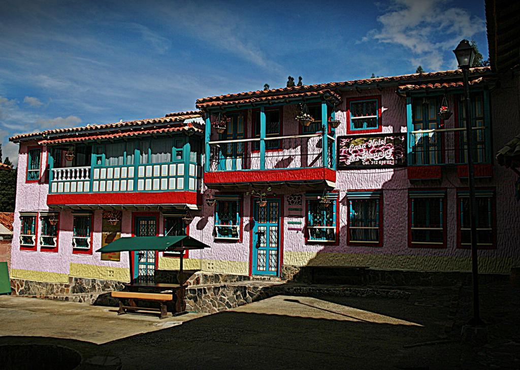 Hotel Los Geranios Duitama Eksteriør billede
